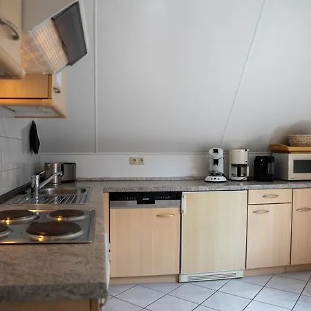 Kristin Og Lägenhet *