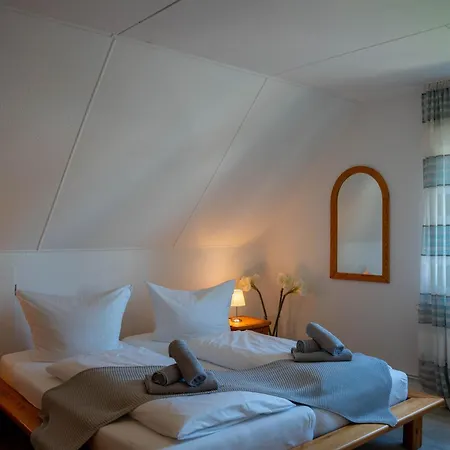 Kristin Og Lägenhet *